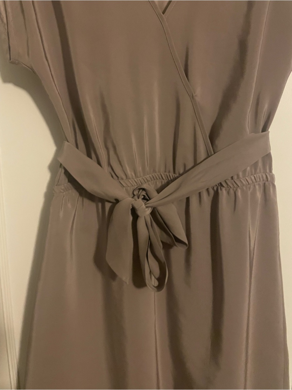 Amanda Uprichard Taupe Short Sleeve Wrap-Front Silk Dress Size small - Picture 2 of 6